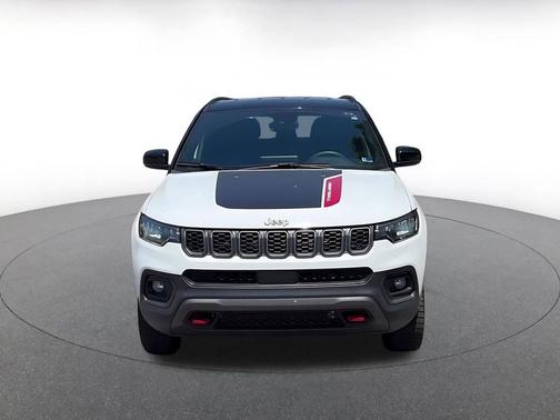 Bright White Clearcoat 2025 Jeep Compass Trailhawk