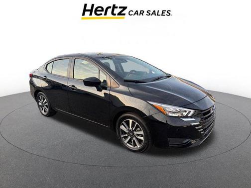 Super Black 2025 Nissan Versa 1.6 SV