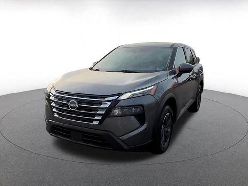 Gun Metallic 2025 Nissan Rogue SV