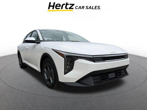 Snow White Pearl 2025 Kia K4 LXS
