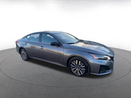 Gun Metallic 2025 Nissan Altima SV FWD