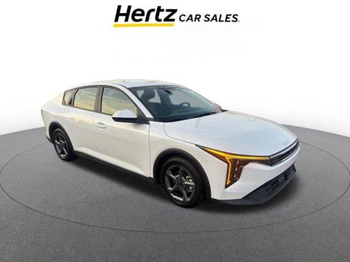 Snow White Pearl 2025 Kia K4 LXS