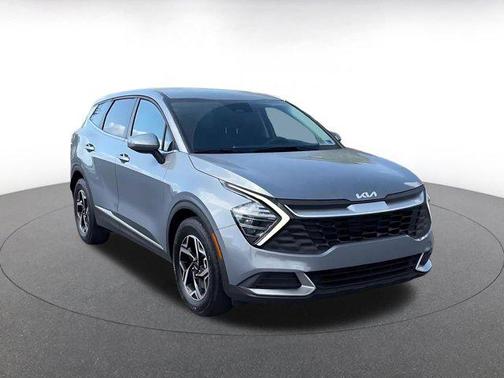 Everlasting Silver 2025 Kia Sportage LX