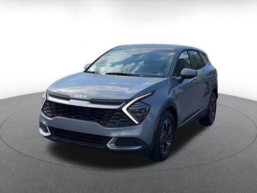 Everlasting Silver 2025 Kia Sportage LX