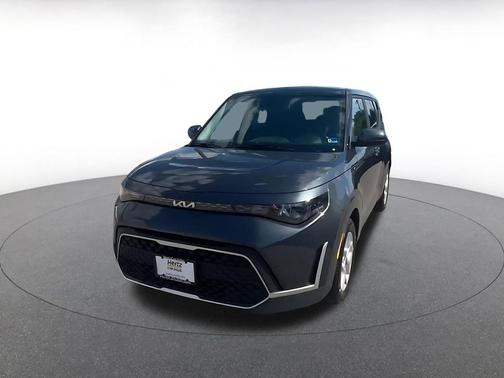 Gravity Gray 2025 Kia Soul LX