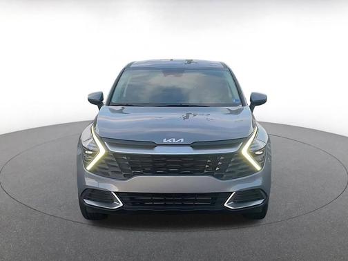 Everlasting Silver 2025 Kia Sportage LX