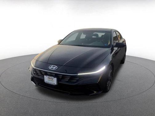 2025 Hyundai ELANTRA SEL