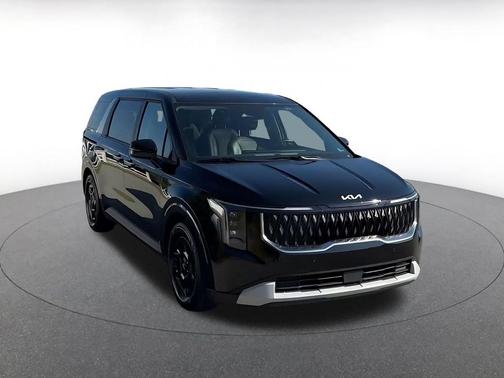 Aurora Black Pearl 2026 Kia Carnival LXS