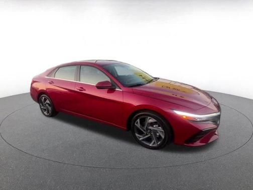 2025 Hyundai ELANTRA SEL