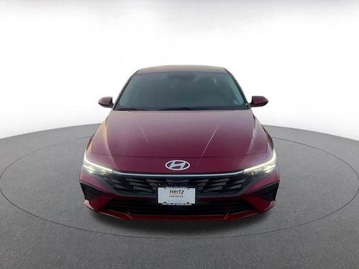 2025 Hyundai ELANTRA SEL