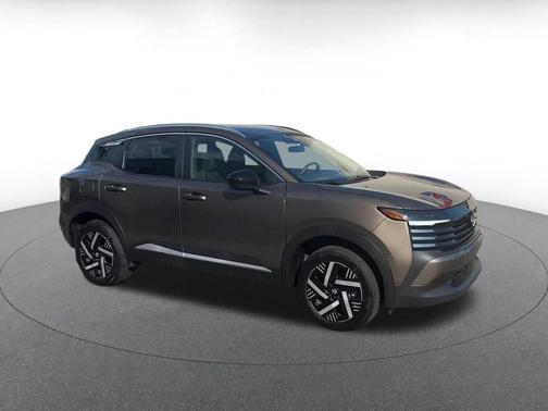 Canyon Bronze Metallic 2026 Nissan Kicks SV