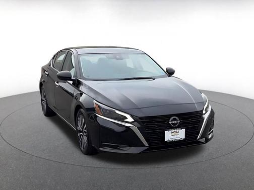 Super Black 2025 Nissan Altima SV FWD