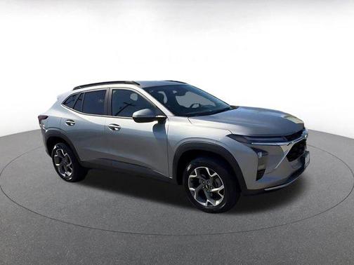 Sterling Gray Metallic 2025 Chevrolet Trax LT