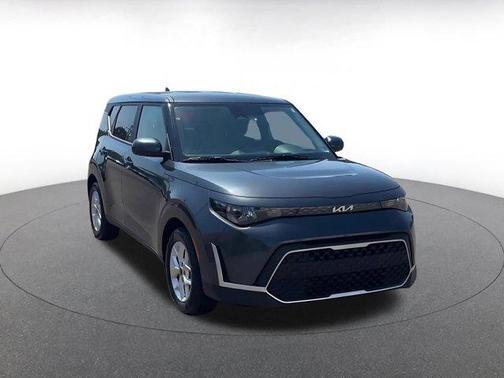 Gravity Gray 2025 Kia Soul LX