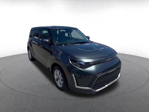 Gravity Gray 2025 Kia Soul LX