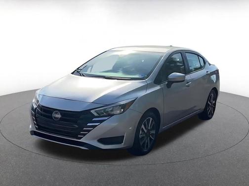Brilliant Silver Metallic 2025 Nissan Versa 1.6 SV