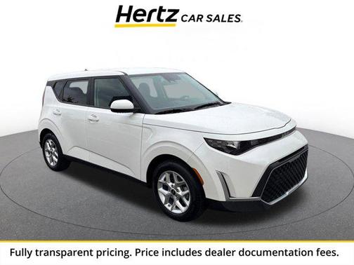 Snow White Pearl 2025 Kia Soul LX