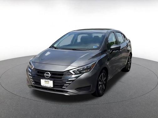 Gun Metallic 2025 Nissan Versa 1.6 SV