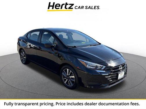 Super Black 2025 Nissan Versa 1.6 SV