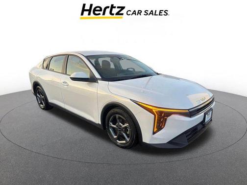 Snow White Pearl 2025 Kia K4 LXS