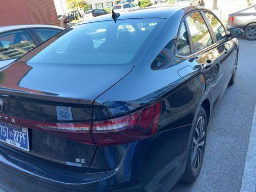 2025 Volkswagen Jetta 1.5T SE