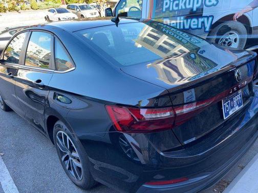 2025 Volkswagen Jetta 1.5T SE