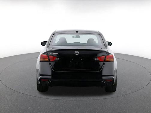 Super Black 2025 Nissan Altima SV FWD