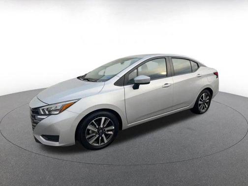 Brilliant Silver Metallic 2025 Nissan Versa 1.6 SV