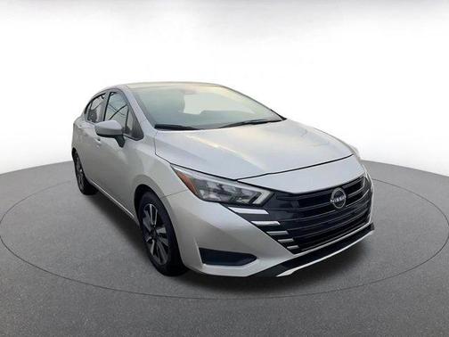 Brilliant Silver Metallic 2025 Nissan Versa 1.6 SV