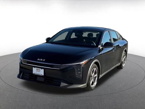 Aurora Black Pearl 2026 Kia K4 LXS