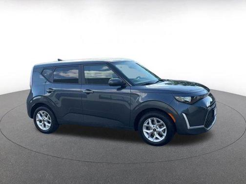 Gravity Gray 2025 Kia Soul LX
