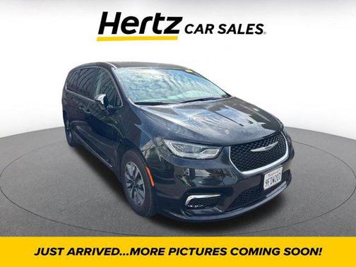2023 Chrysler Pacifica Hybrid Limited