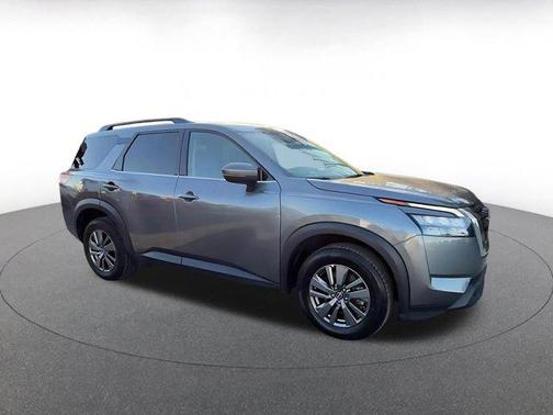 2025 Nissan Pathfinder SV 4WD
