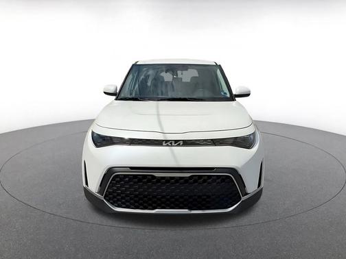 Snow White Pearl 2025 Kia Soul LX
