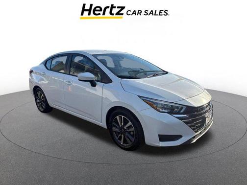 Aspen White Tricoat 2025 Nissan Versa 1.6 SV