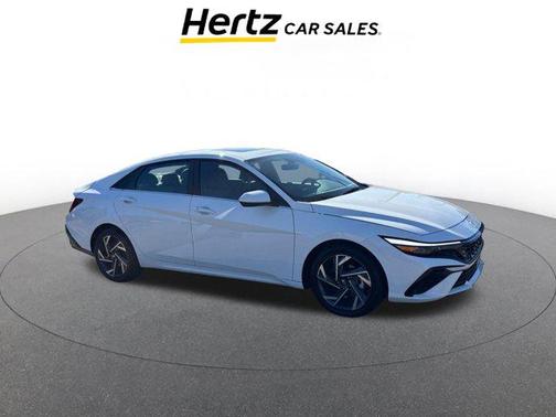 2025 Hyundai ELANTRA SEL