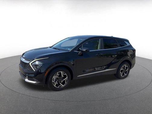 Ebony Black 2025 Kia Sportage LX