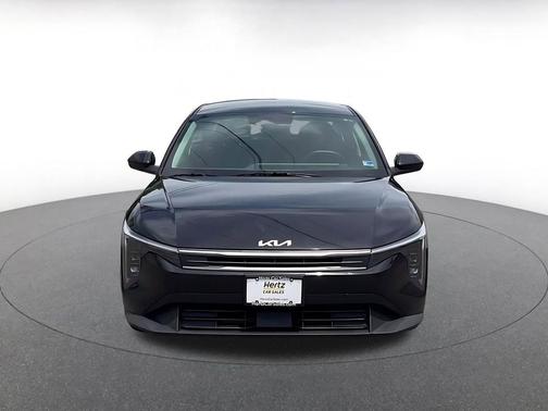 Aurora Black Pearl 2025 Kia K4 LXS