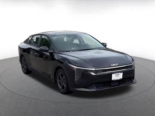 Aurora Black Pearl 2025 Kia K4 LXS