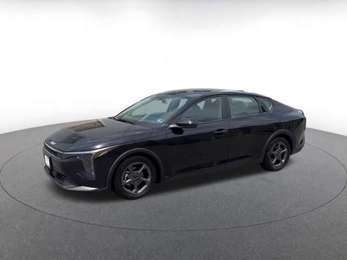 Aurora Black Pearl 2025 Kia K4 LXS