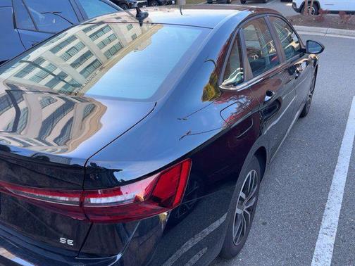 2025 Volkswagen Jetta 1.5T SE