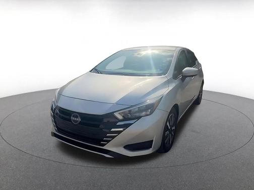 Brilliant Silver Metallic 2025 Nissan Versa 1.6 SV
