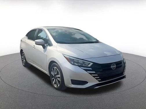 Brilliant Silver Metallic 2025 Nissan Versa 1.6 SV