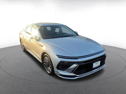 2024 Hyundai SONATA Hybrid SE