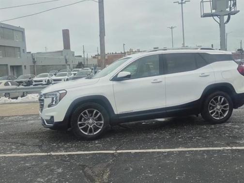 2023 GMC Terrain SLT