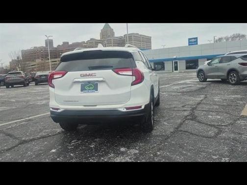 2023 GMC Terrain SLT
