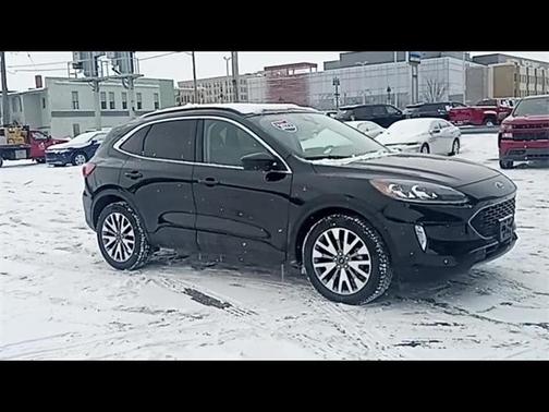 2022 Ford Escape Titanium