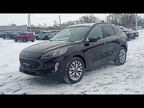 2022 Ford Escape Titanium