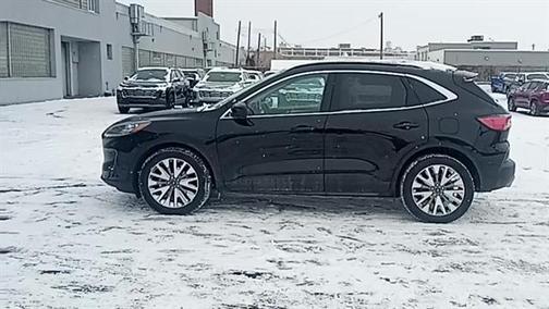 2022 Ford Escape Titanium
