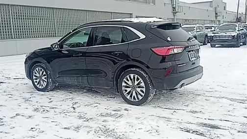 2022 Ford Escape Titanium